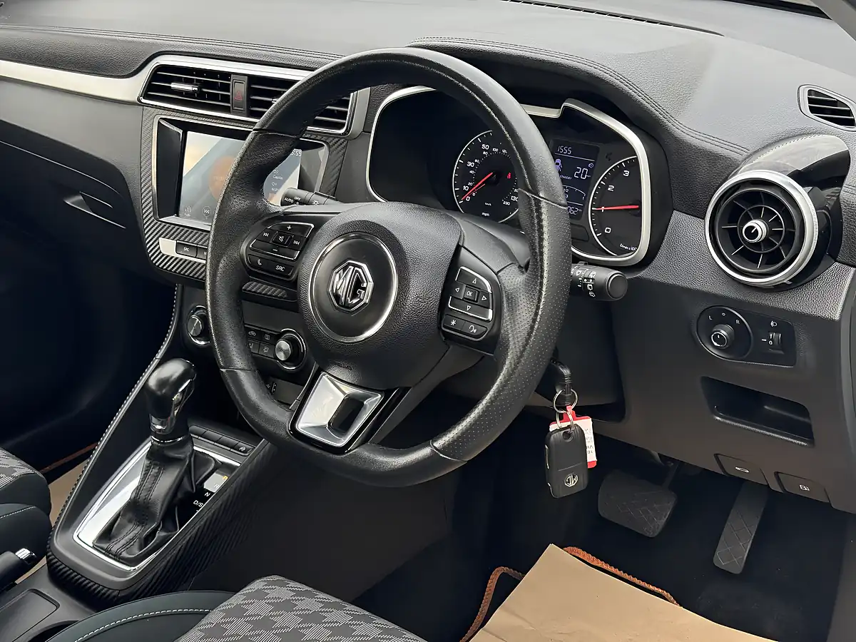 Used 2020 MG ZS Excite White - Interior and Exterior details 14