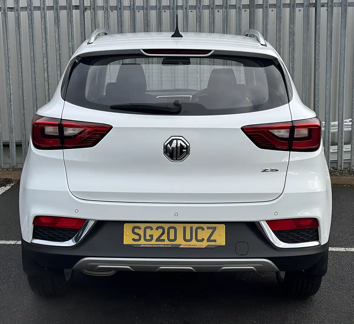 Used 2020 MG ZS Excite White - Interior and Exterior details 6