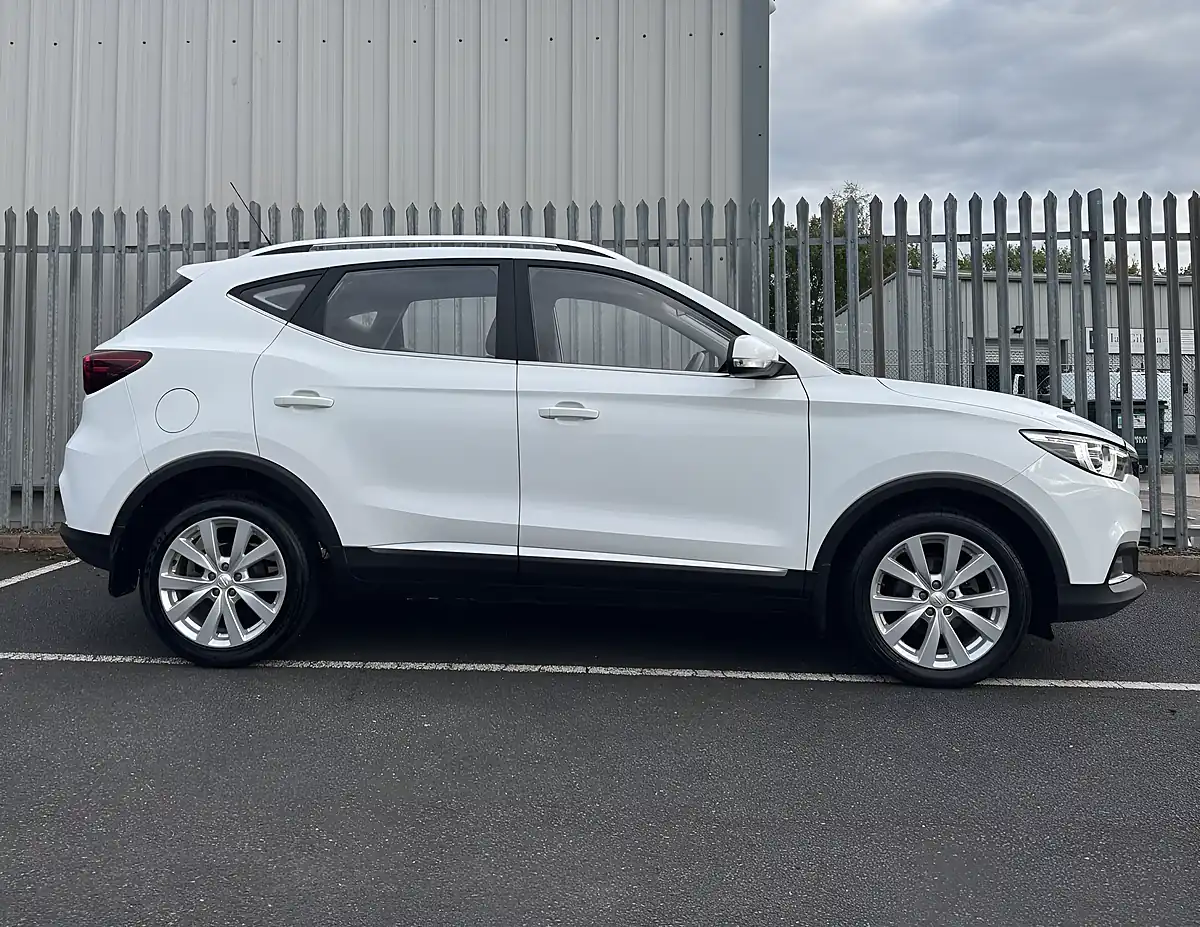 Used 2020 MG ZS Excite White - Interior and Exterior details 7