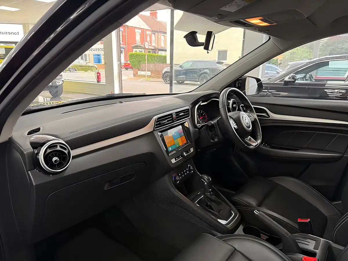 Used 2020 MG Zs Exclusive Black Pearl - Interior and Exterior details 14