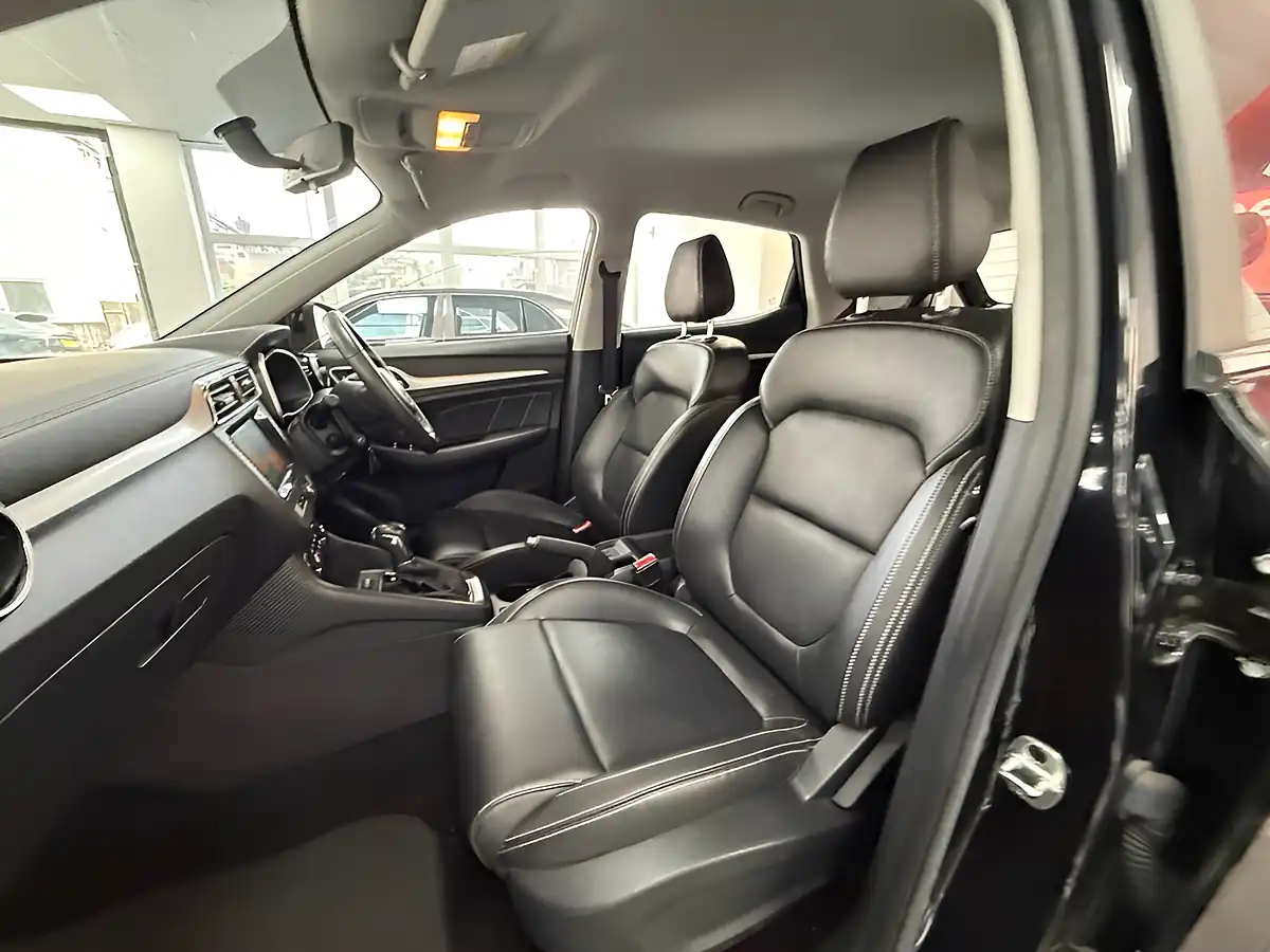 Used 2020 MG Zs Exclusive Black Pearl - Interior and Exterior details 16
