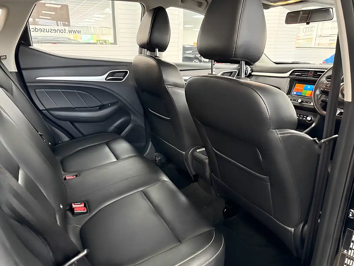 Used 2020 MG Zs Exclusive Black Pearl - Interior and Exterior details 4