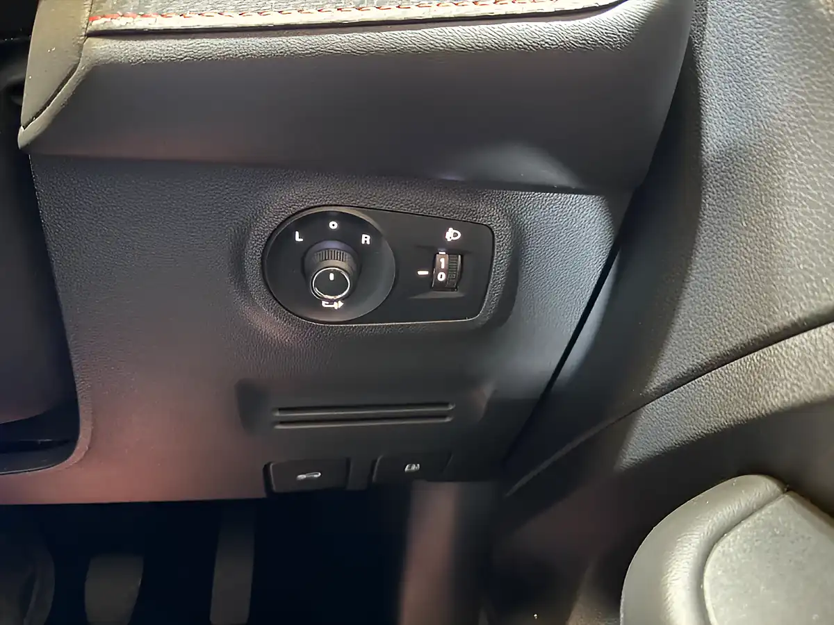 Used 2020 MG Zs Exclusive Blue - Interior and Exterior details 13