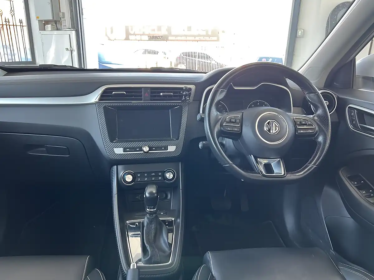 Used 2020 MG Zs Exclusive Silver - Interior and Exterior details 10