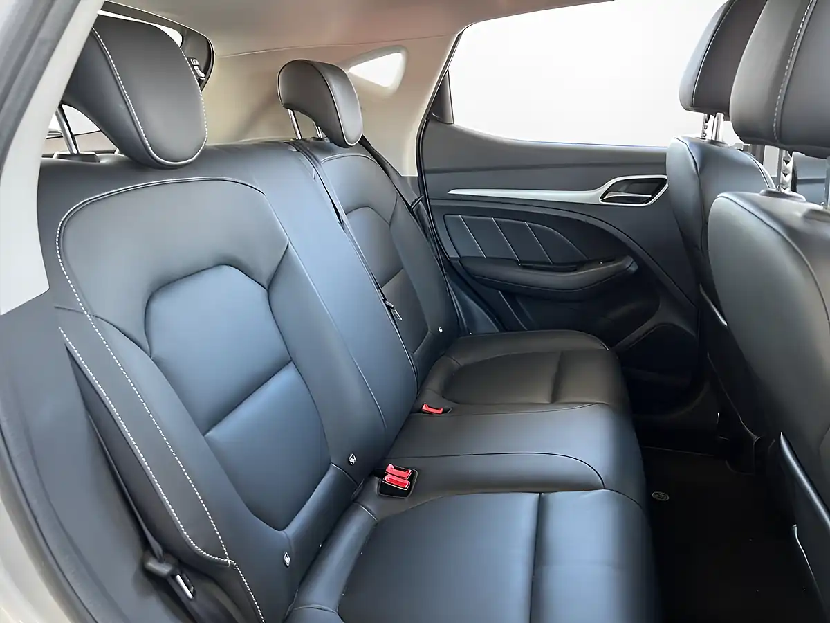 Used 2020 MG Zs Exclusive Silver - Interior and Exterior details 11