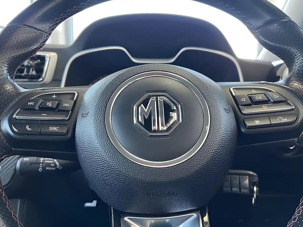 Used 2020 MG Zs Exclusive Silver - Interior and Exterior details 12
