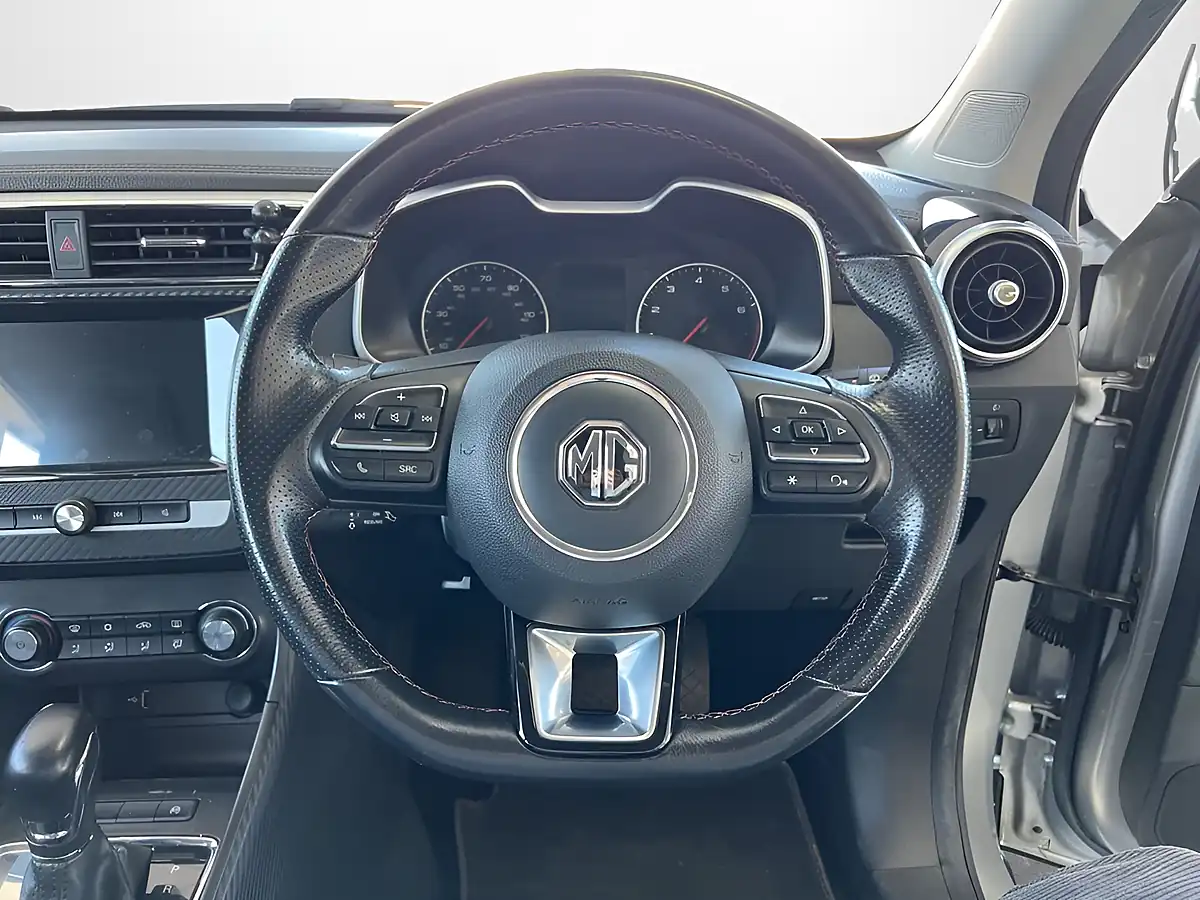 Used 2020 MG Zs Exclusive Silver - Interior and Exterior details 8