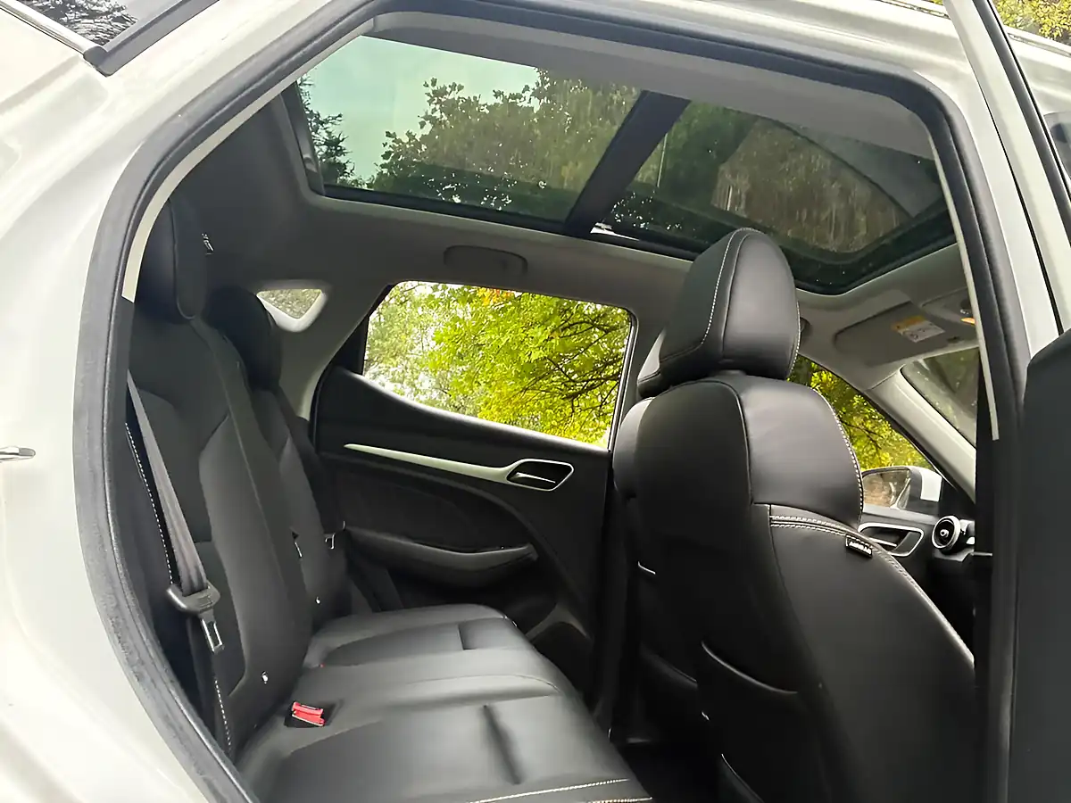 Used 2020 MG ZS Exclusive White - Interior and Exterior details 11