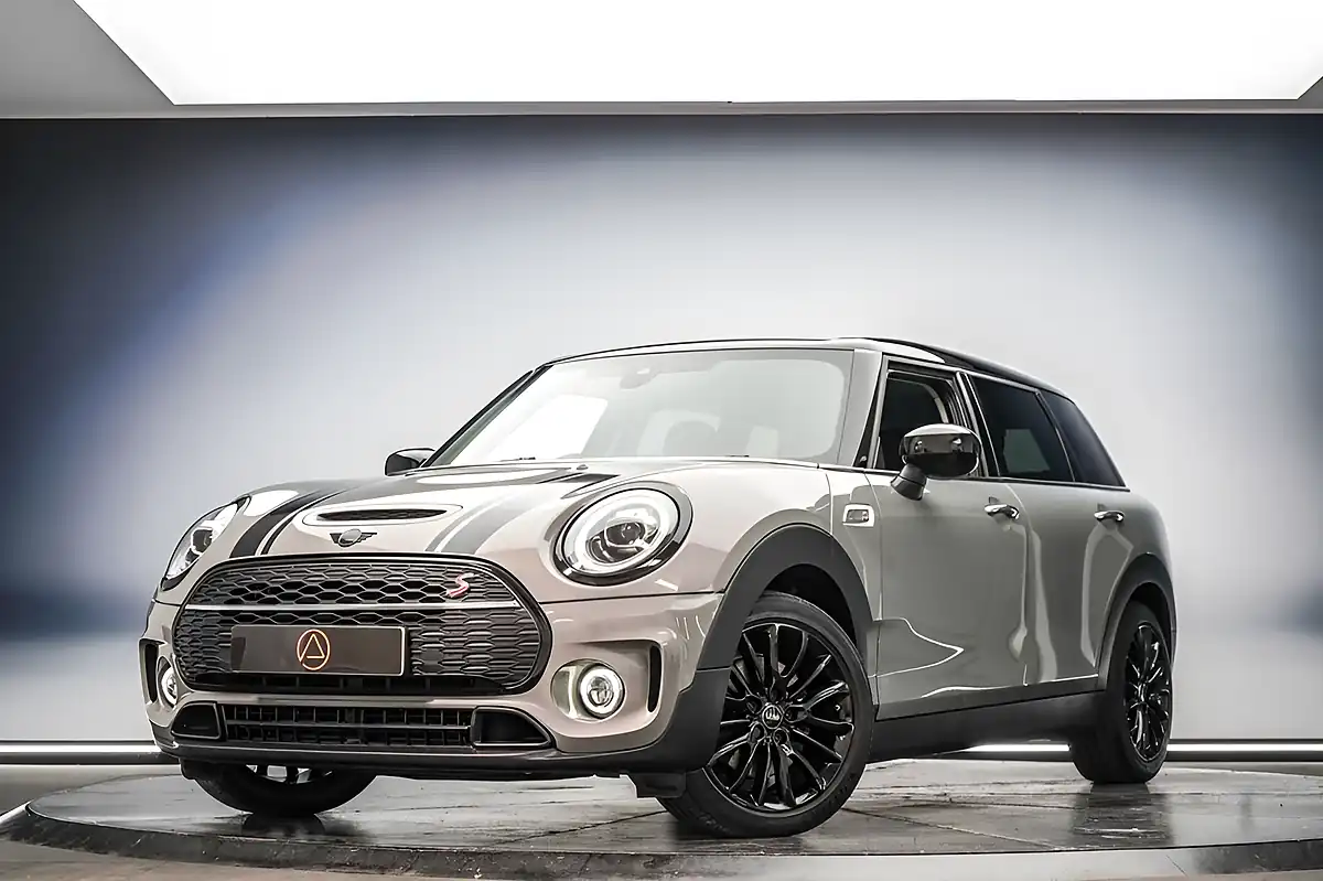 Used 2020 MINI Clubman Classic Grey - Front View