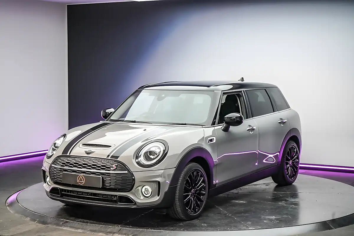 Used 2020 MINI Clubman Classic Grey - Interior and Exterior details 13