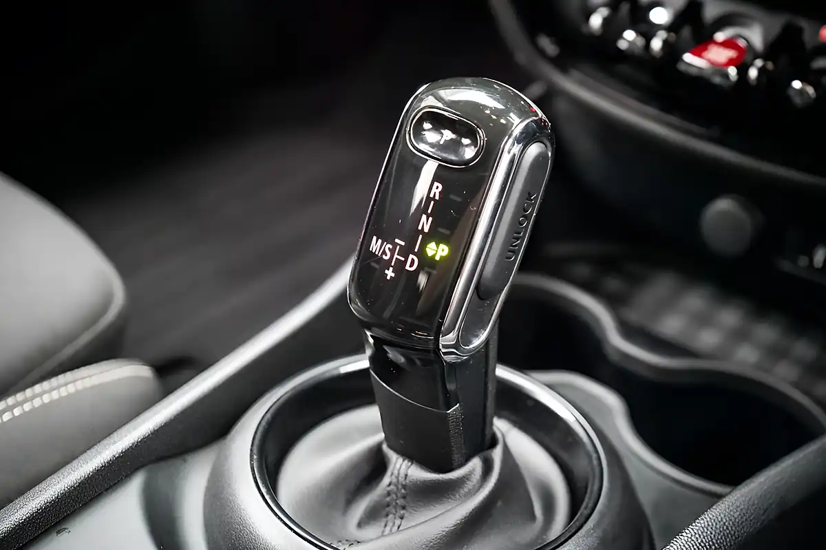 Used 2020 MINI Clubman Classic Grey - Interior and Exterior details 17