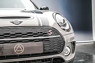 Used 2020 MINI Clubman Classic Grey - Interior and Exterior details 4