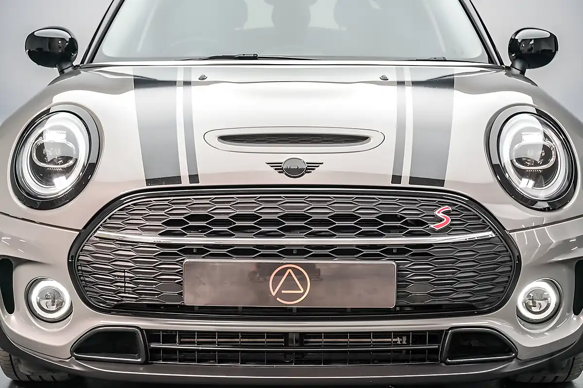 Used 2020 MINI Clubman Classic Grey - Interior and Exterior details 8