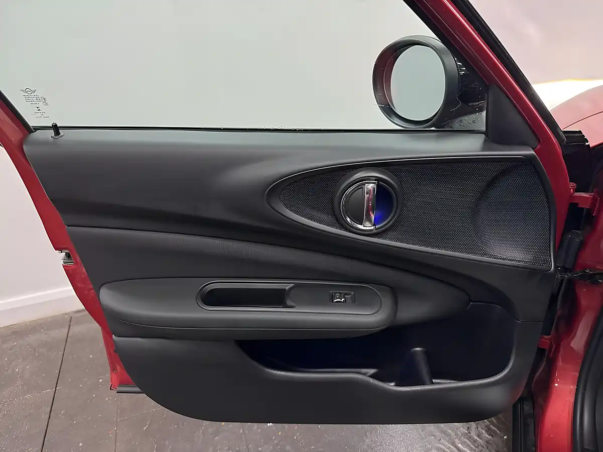 Used 2020 MINI Clubman Cooper Classic Red - Interior and Exterior details 15