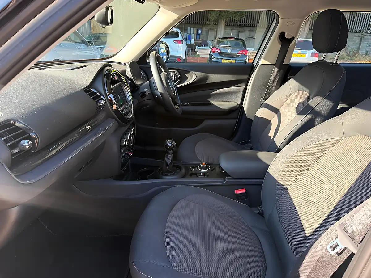 Used 2020 MINI Clubman Cooper Classic Silver - Interior and Exterior details 11