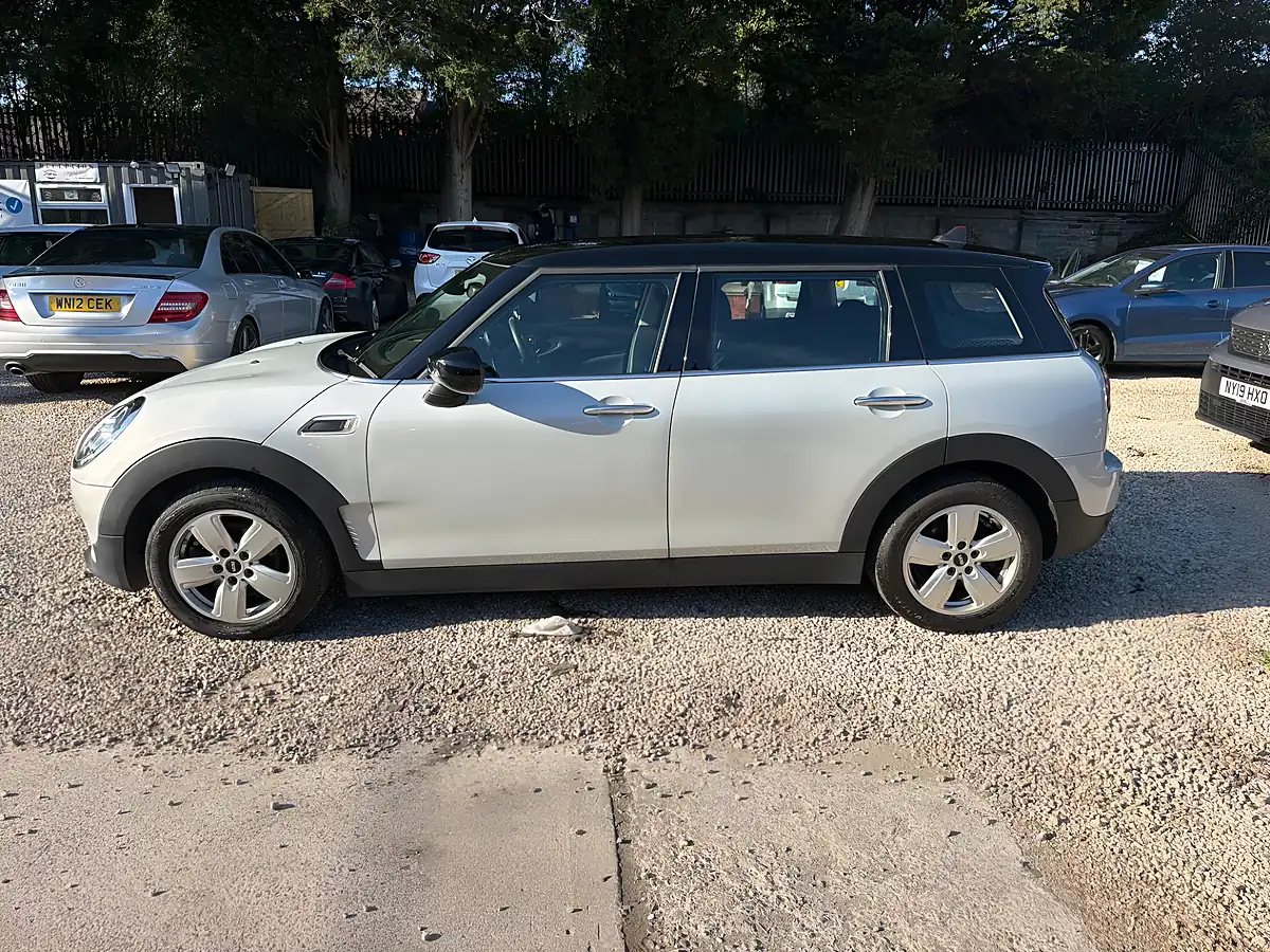 Used 2020 MINI Clubman Cooper Classic Silver - Interior and Exterior details 3