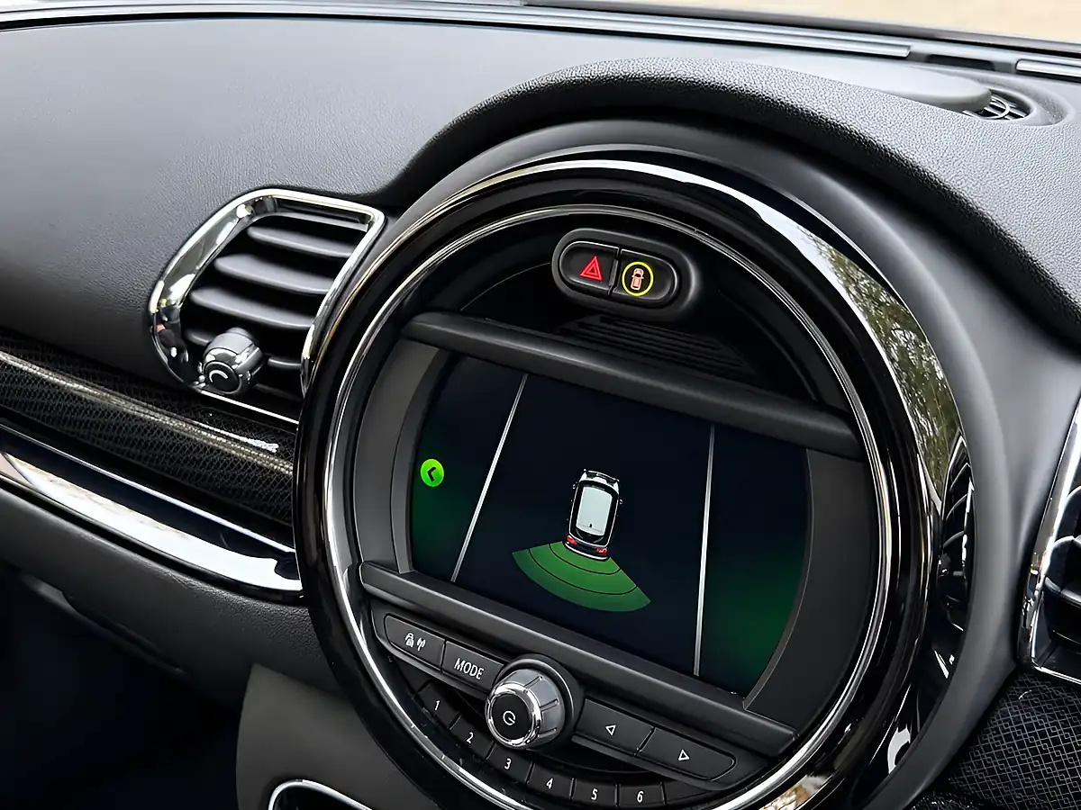 Used 2020 MINI Clubman Cooper Exclusive Grey - Interior and Exterior details 17