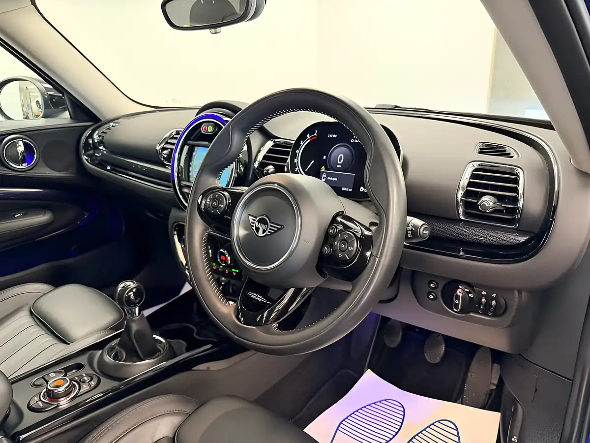 Used 2020 MINI Clubman Cooper Exclusive Starlight Blue - Interior and Exterior details 18