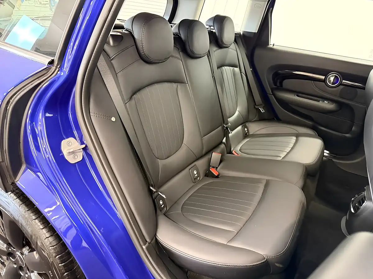 Used 2020 MINI Clubman Cooper Exclusive Starlight Blue - Interior and Exterior details 4