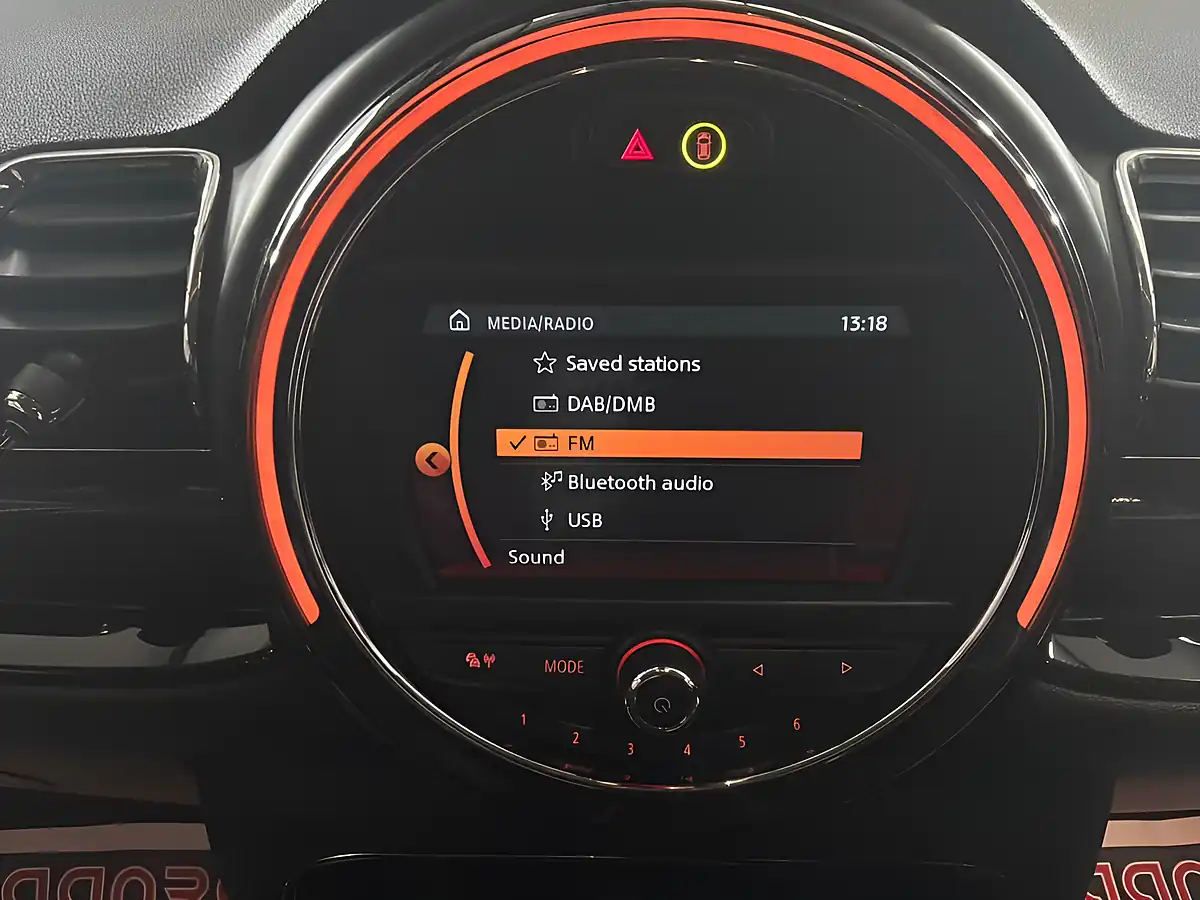 Used 2020 MINI Clubman Cooper Exclusive White - Interior and Exterior details 16