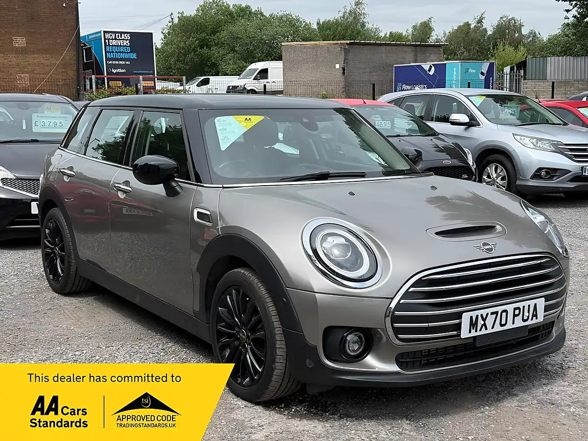 Used 2020 MINI Clubman Exclusive Grey - Front View