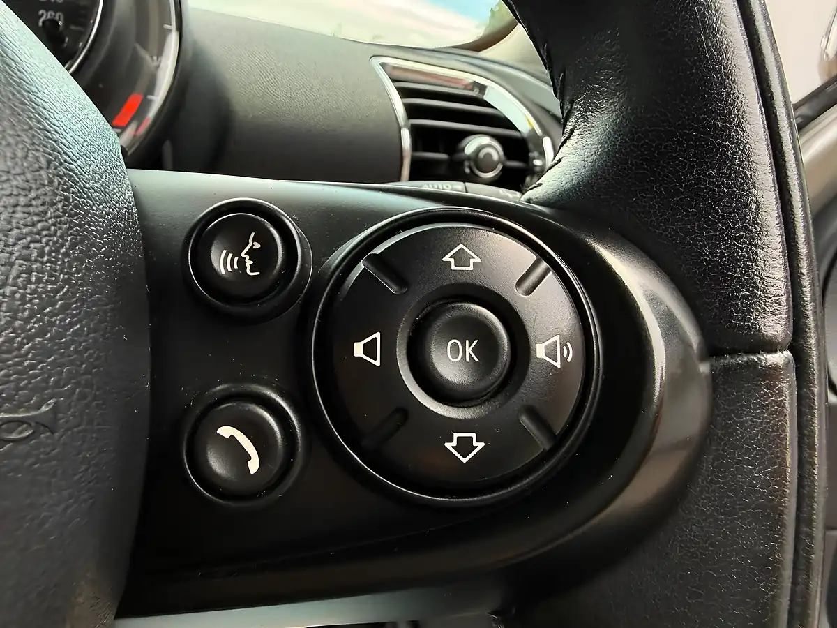 Used 2020 MINI Clubman Exclusive Grey - Interior and Exterior details 15