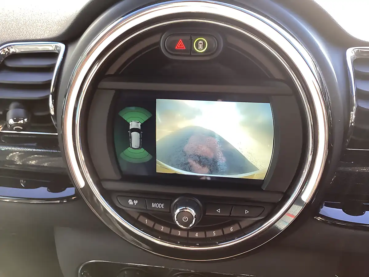 Used 2020 MINI Clubman Exclusive Pepper White - Interior and Exterior details 16