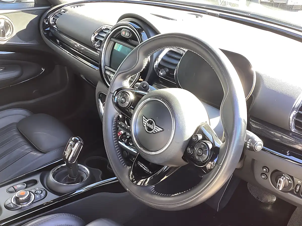 Used 2020 MINI Clubman Exclusive Pepper White - Interior and Exterior details 7