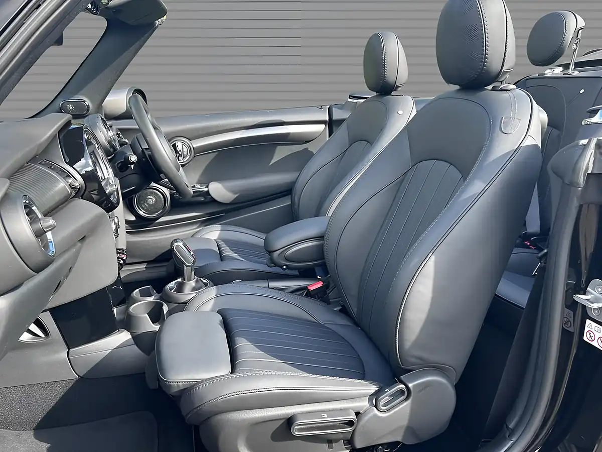 Used 2020 MINI Convertible Exclusive Lounge Carbon Black - Interior and Exterior details 12