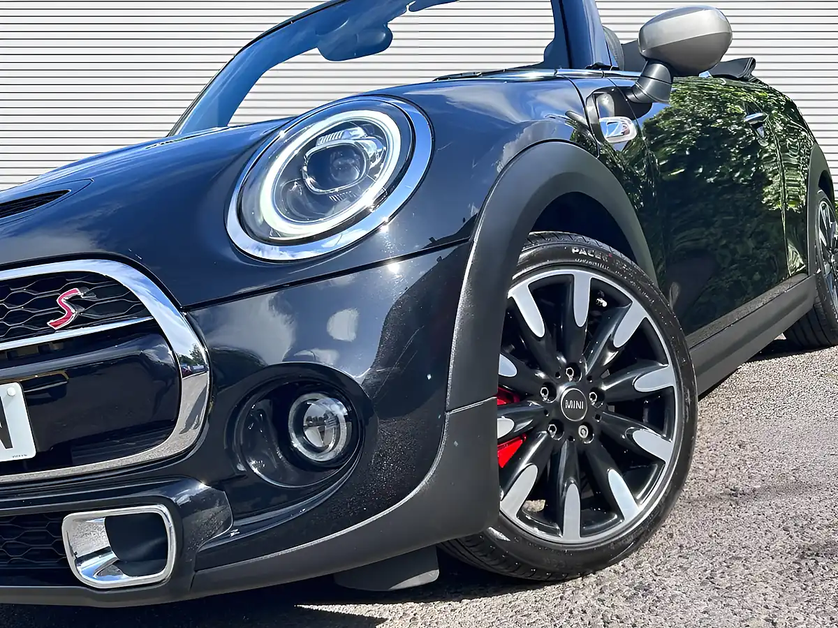 Used 2020 MINI Convertible Exclusive Lounge Carbon Black - Interior and Exterior details 4
