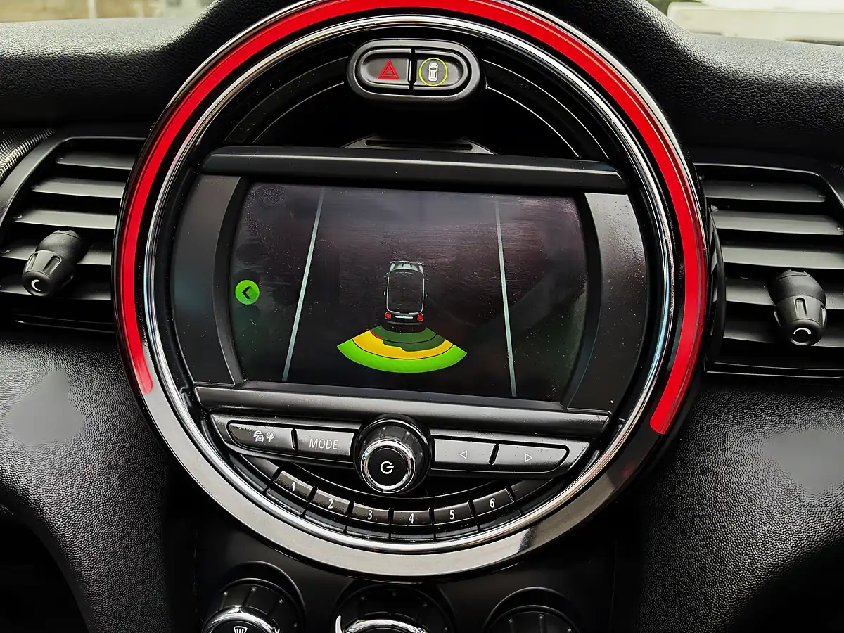 Used 2020 MINI Convertible Exclusive White Silver - Interior and Exterior details 13