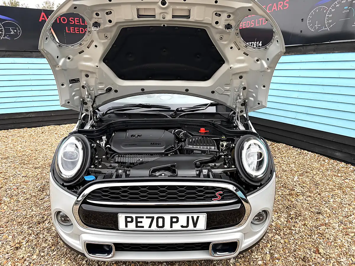 Used 2020 MINI Convertible Exclusive White Silver - Interior and Exterior details 7