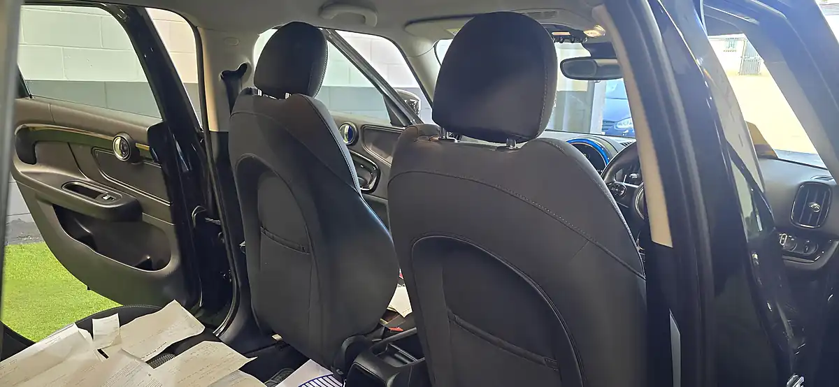 Used 2020 MINI Countryman Classic Black - Interior and Exterior details 13