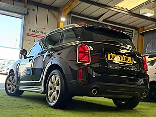 Used 2020 MINI Countryman Classic Black - Interior and Exterior details 17
