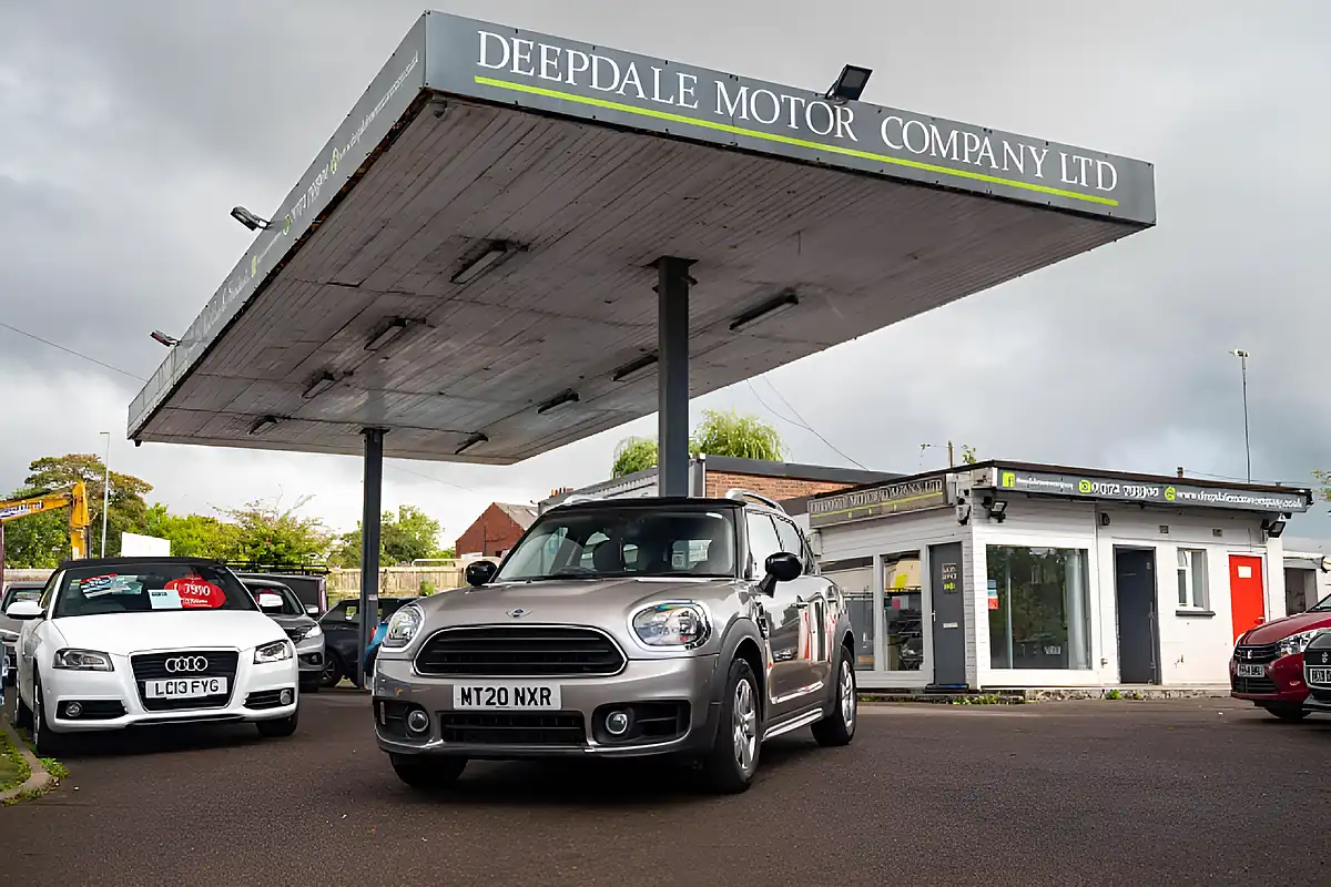 Used 2020 MINI Countryman Cooper Classic Melting Silver - Interior and Exterior details 18