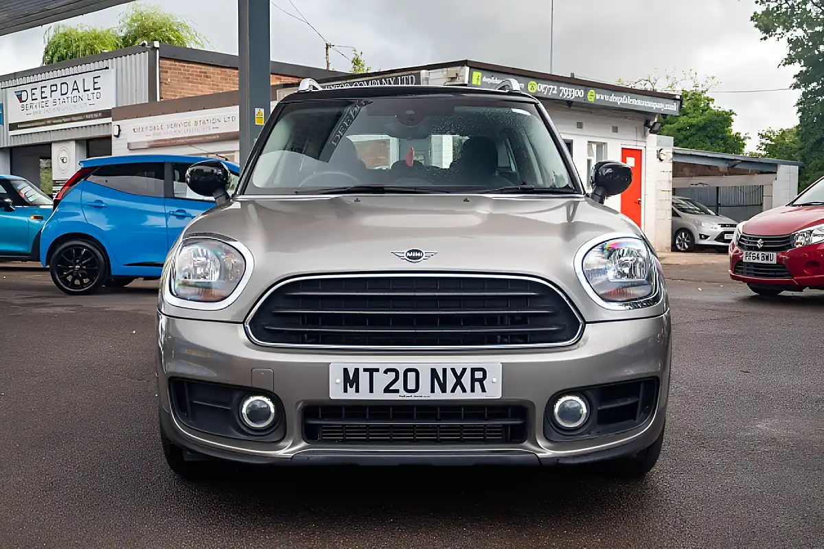 Used 2020 MINI Countryman Cooper Classic Melting Silver - Interior and Exterior details 3