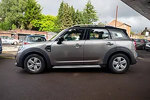 Used 2020 MINI Countryman Cooper Classic Melting Silver - Interior and Exterior details 5