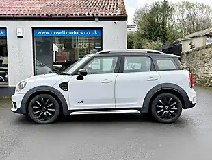 Used 2020 MINI Countryman Cooper Classic White - Interior and Exterior details 19