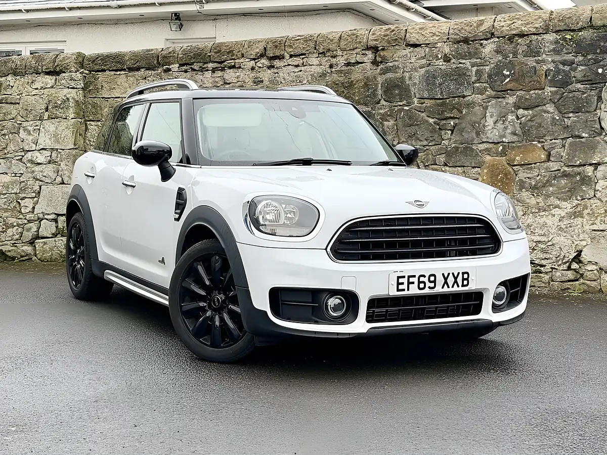 Used 2020 MINI Countryman Cooper Classic White - Interior and Exterior details 20