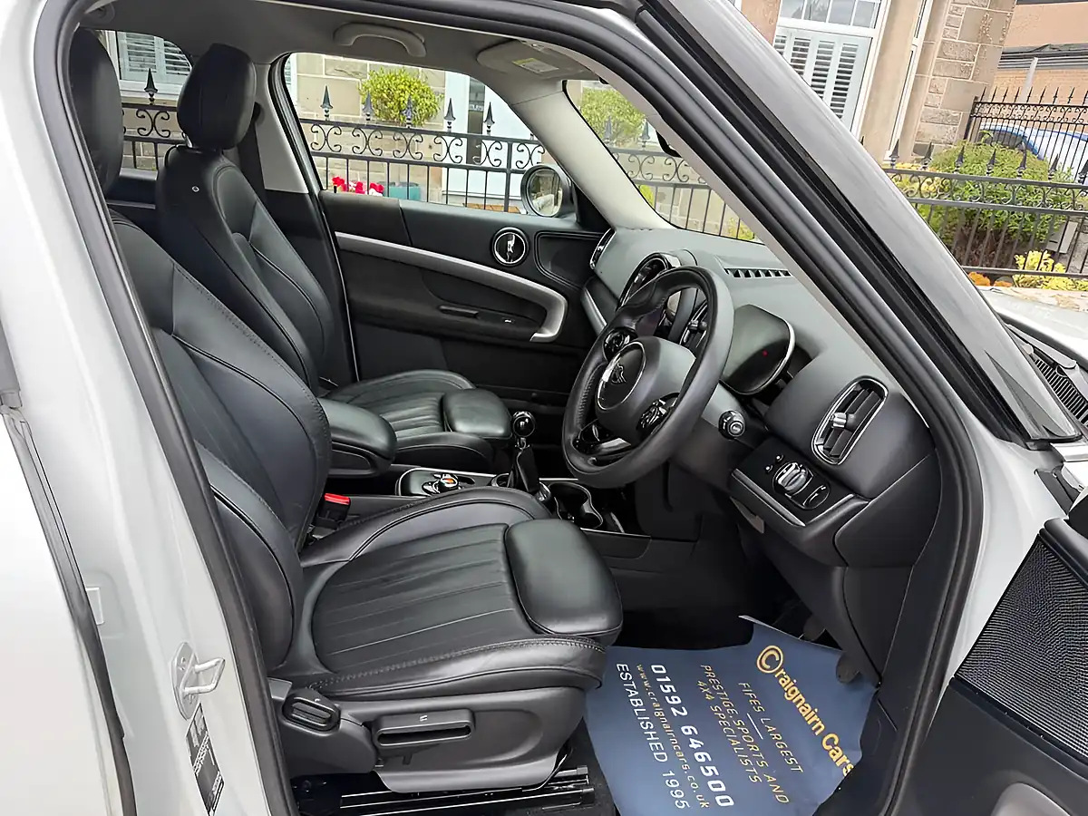 Used 2020 MINI Countryman Cooper Exclusive Silver - Interior and Exterior details 2