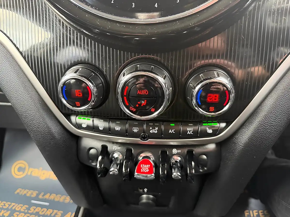 Used 2020 MINI Countryman Cooper Exclusive Silver - Interior and Exterior details 20