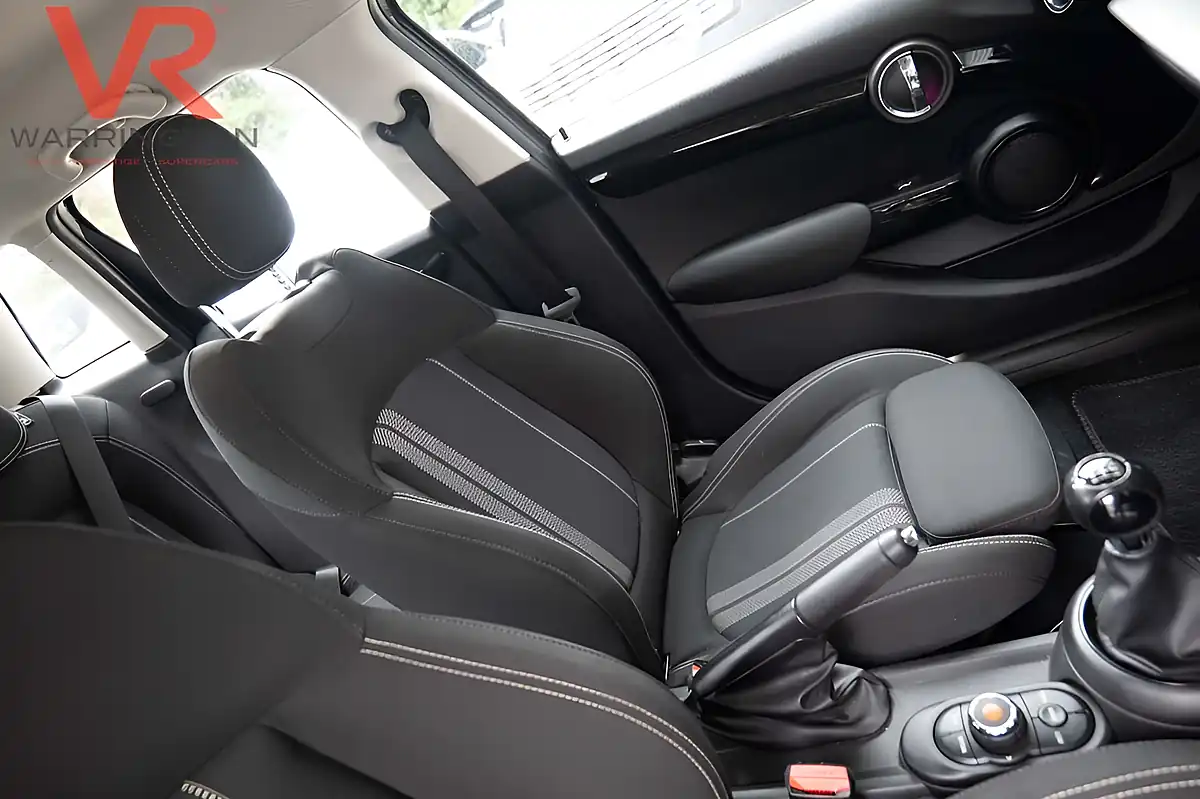 Used 2020 MINI Hatch Classic Thunder Grey - Interior and Exterior details 3