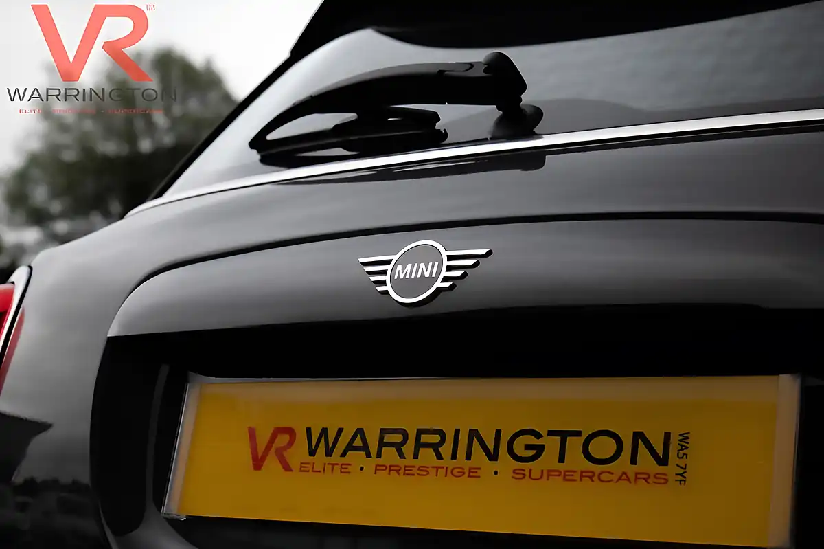 Used 2020 MINI Hatch Classic Thunder Grey - Interior and Exterior details 6