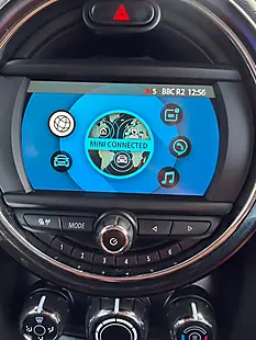Used 2020 MINI Hatch Classic White - Interior and Exterior details 10