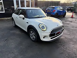 Used 2020 MINI Hatch Classic White - Interior and Exterior details 2