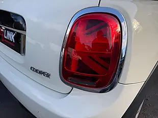 Used 2020 MINI Hatch Classic White - Interior and Exterior details 8