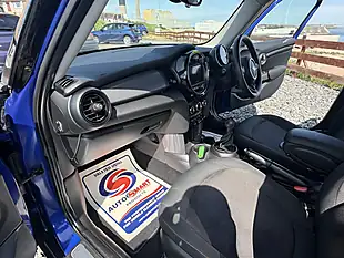 Used 2020 MINI Hatch Cooper Classic Blue - Interior and Exterior details 11