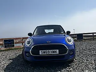 Used 2020 MINI Hatch Cooper Classic Blue - Interior and Exterior details 3
