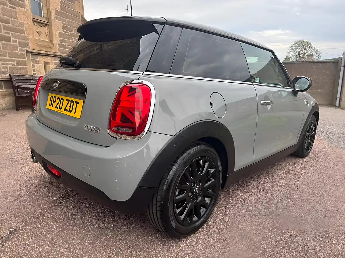 Used 2020 MINI Hatch Cooper Classic Grey - Interior and Exterior details 4