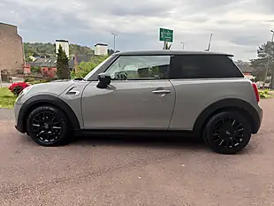 Used 2020 MINI Hatch Cooper Classic Grey - Interior and Exterior details 7